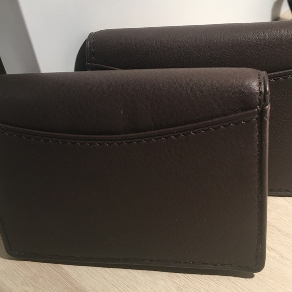 FOSSIL Leather Card Case - Picture 3 of 4